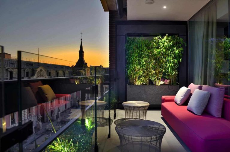 Apartment-Balcony-Design-Ideas-04-1-Kindesign